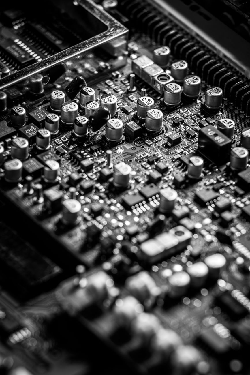 The Missing Middle of Innovation: Why Promising Ideas Die Between TRL 2 and TRL 4